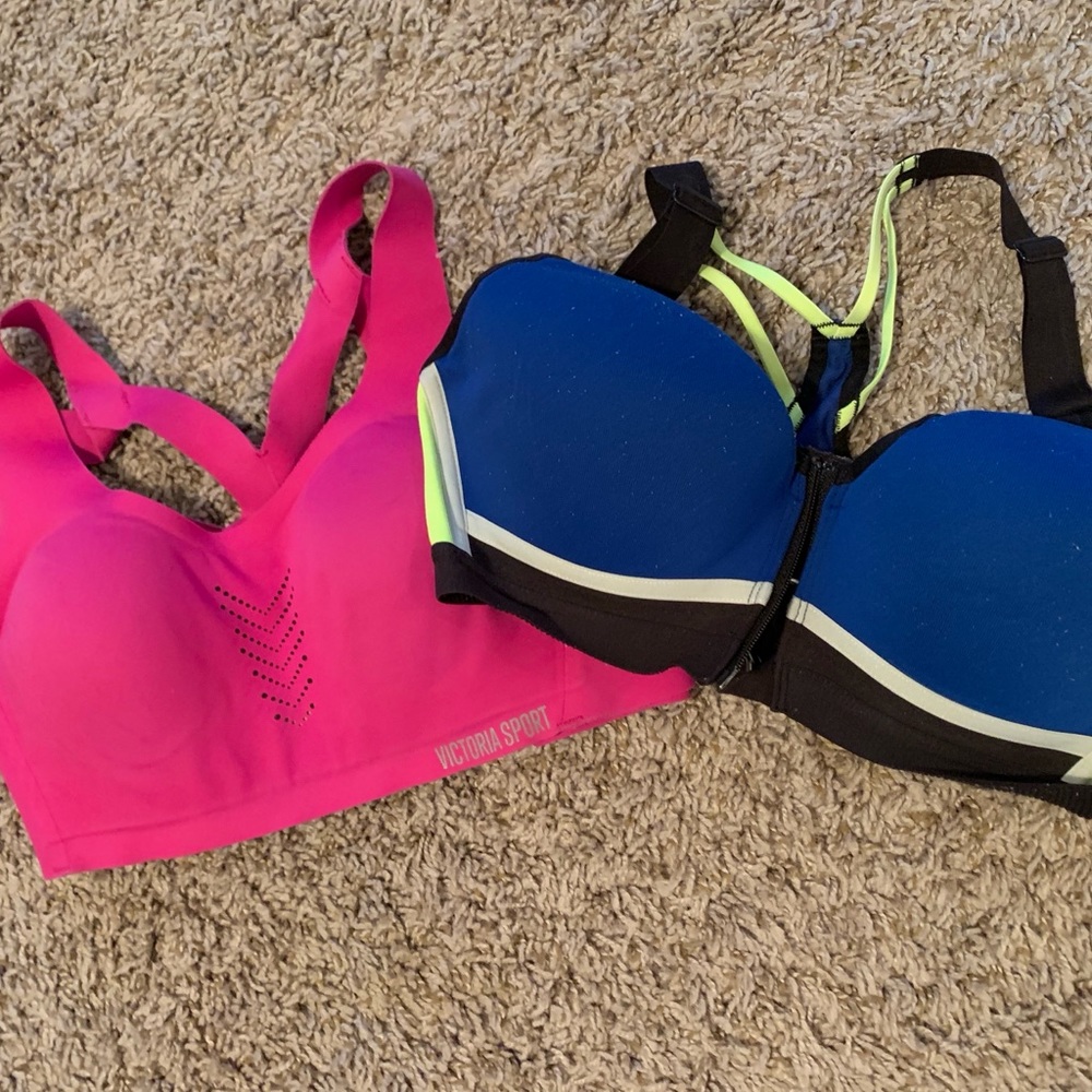 34C Victoria’s Secret sports bras